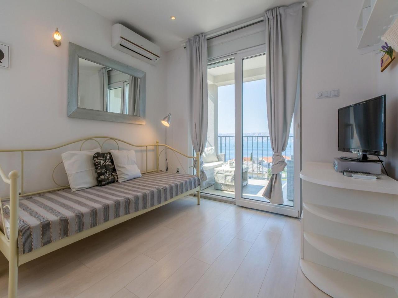 Apartments Lavarin Novi Vinodolski Εξωτερικό φωτογραφία