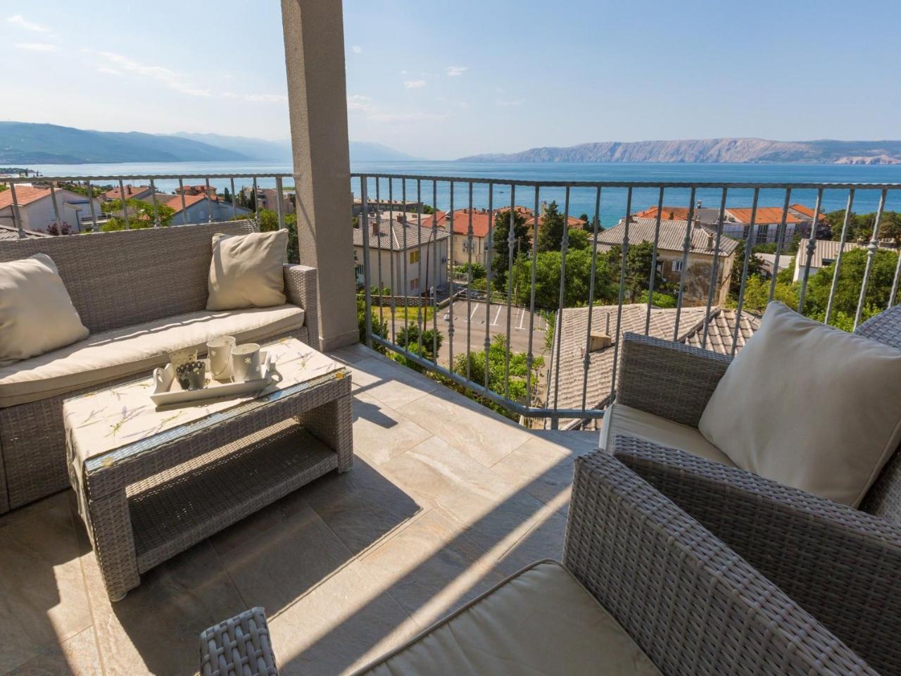 Apartments Lavarin Novi Vinodolski Εξωτερικό φωτογραφία