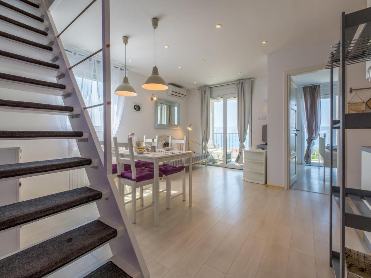 Apartments Lavarin Novi Vinodolski Εξωτερικό φωτογραφία