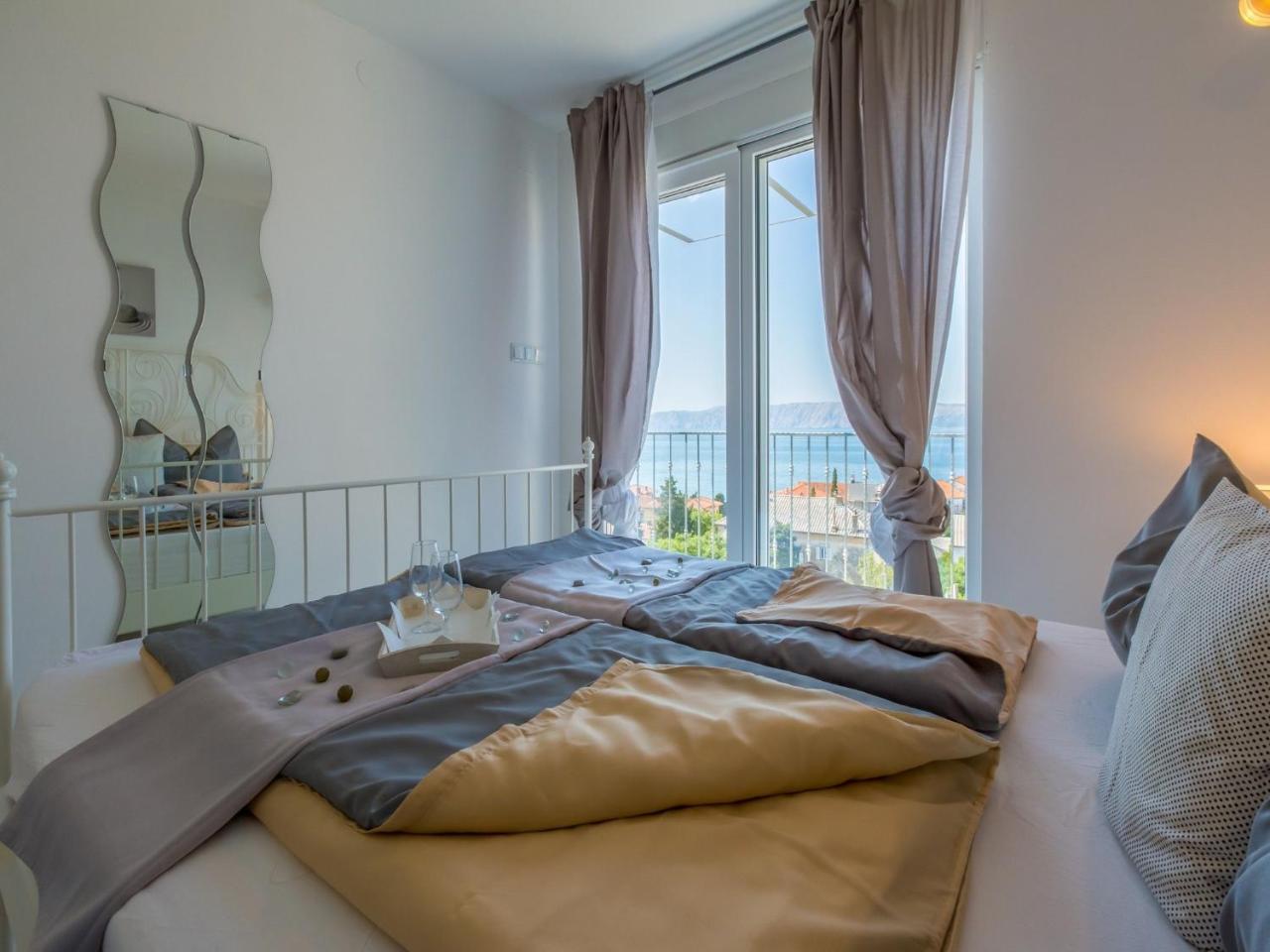 Apartments Lavarin Novi Vinodolski Εξωτερικό φωτογραφία