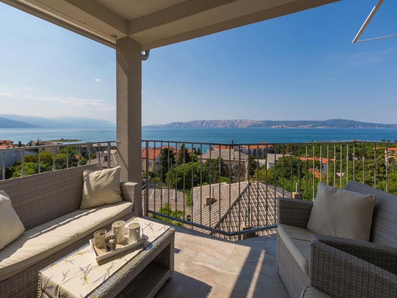 Apartments Lavarin Novi Vinodolski Εξωτερικό φωτογραφία